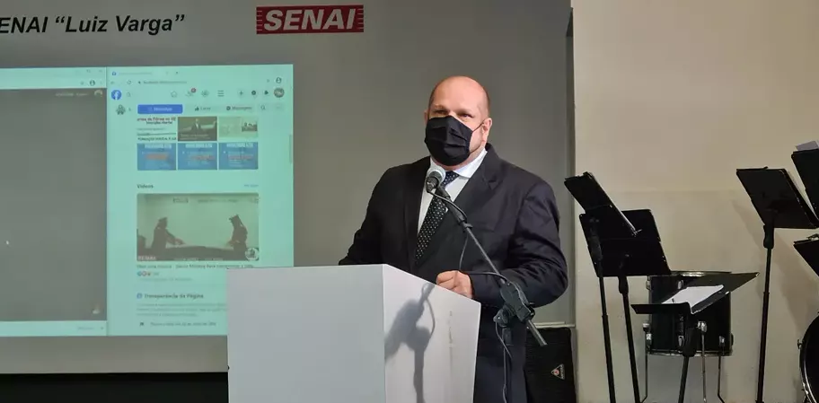 CEO e fundador da Limerpak na Formatura da Escola SENAI Luiz Varga